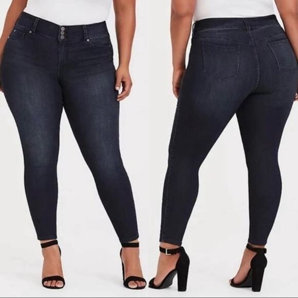 Torrid 22R Black High Rise Jegging Jeans NEW $59 - Picture 1 of 10